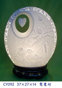 光影流轉(zhuǎn)，瓷韻生輝 德化縣影雕燈具陶瓷廠的匠心之作